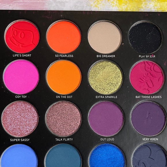 Disney Eyeshadow Palette matte and shimmer Truth Be Bold - Picture 4 of 16